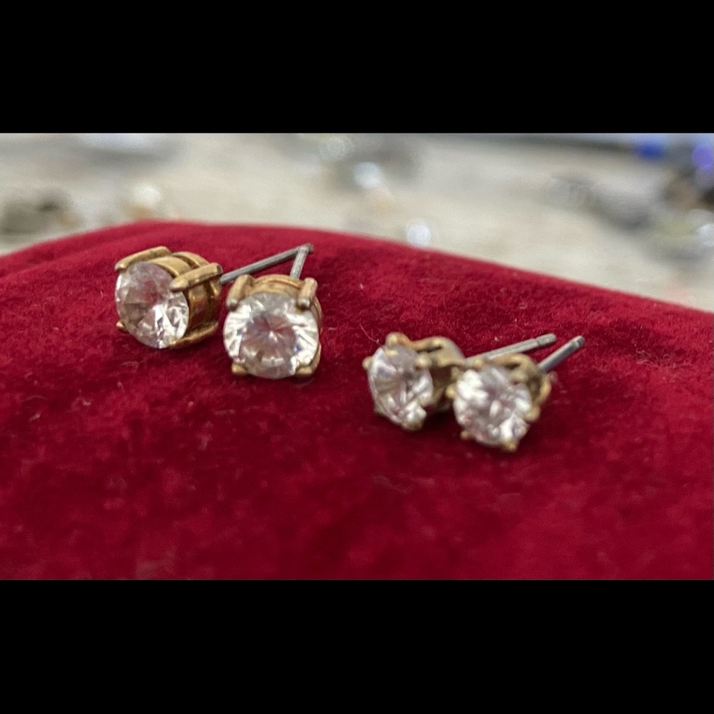 Duo of CZ studs